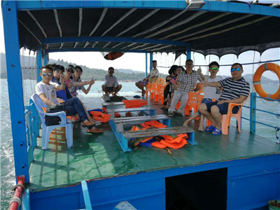 鑫通聯(lián)集團市場部惠州雙月灣兩日行